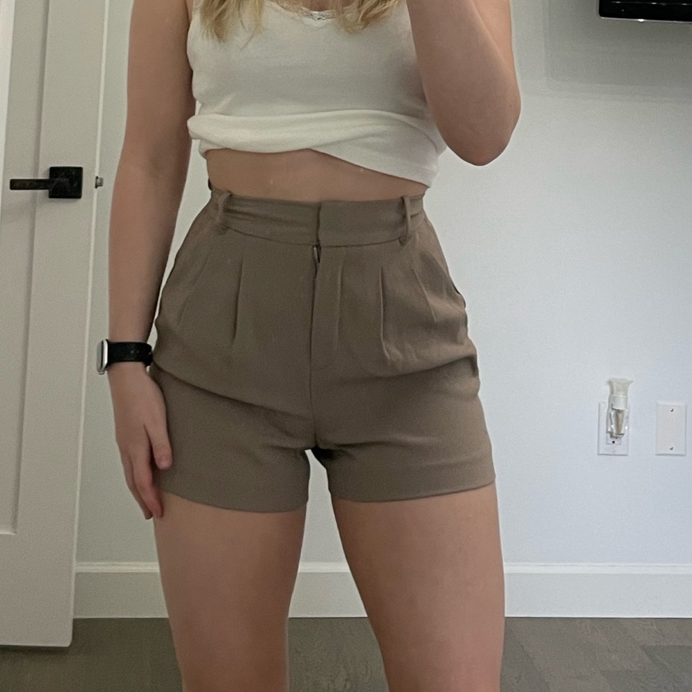 Babaton Olive Brown High-Waist Tailored Shorts